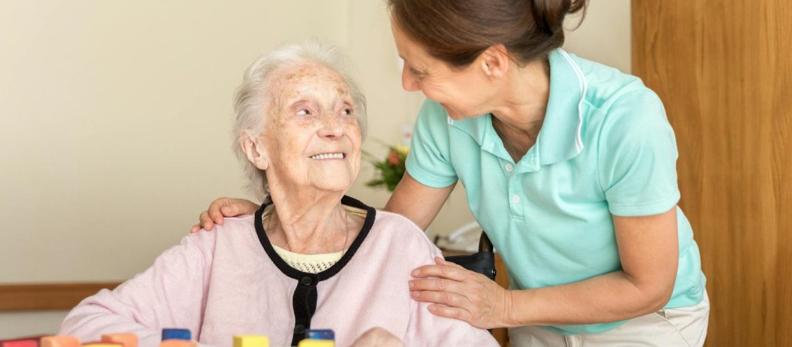 Maladie d'Alzheimer : quelle formation pour les aidants ?