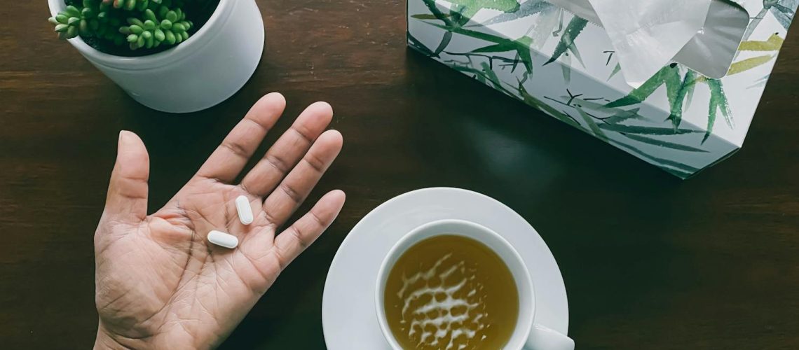 Hypothyroïdie : le thé vert est-il contre-indiqué ?